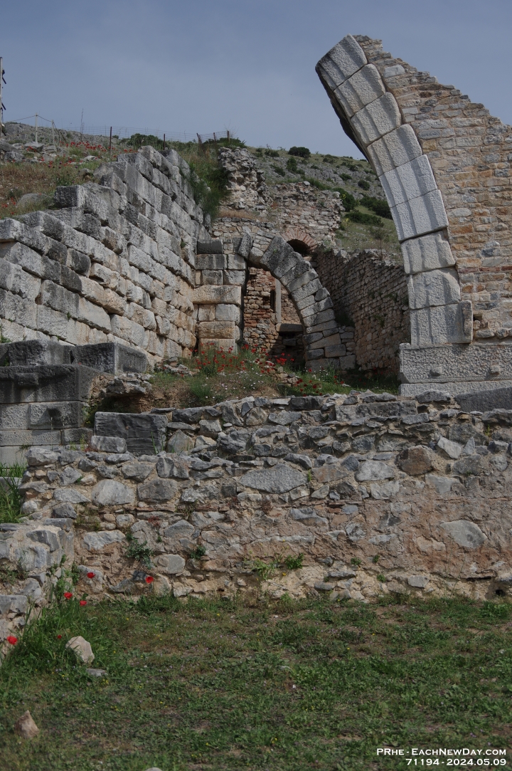 71194 - Footsteps of Paul - Exploring the ruins of Philippi